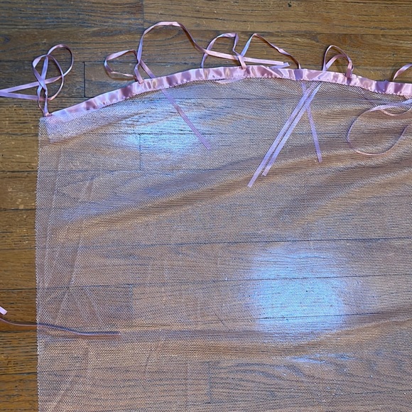 Set of 2 Bombay Kids tie top mesh window sheers. - Picture 2 of 4